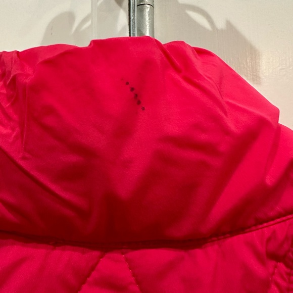 (2351) LULULEMON Fluffed Up Vest in BOOM JUICE Sz 4 ** - Picture 8 of 13